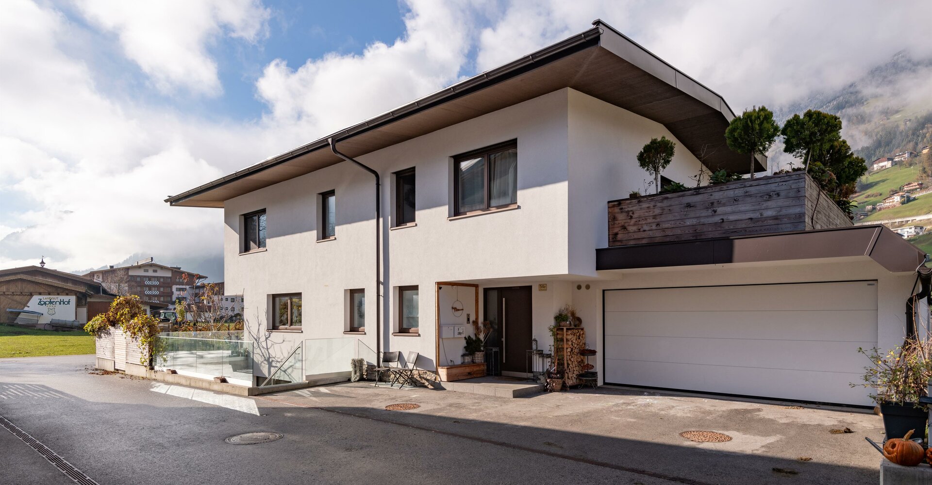 ZellbergerAuszeitZellbergeben54eHausaussen.jpg