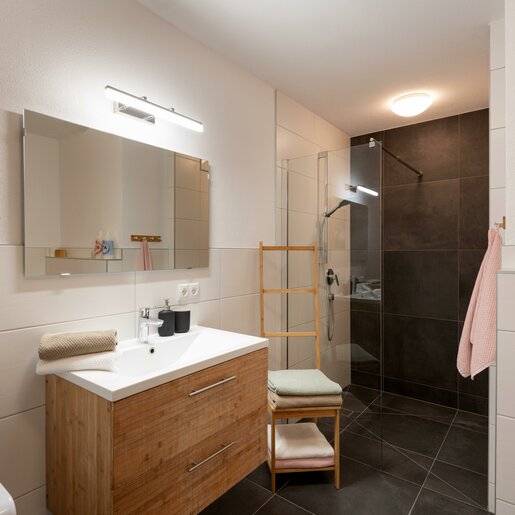 ZellbergerAuszeitZellbergeben54eBadezimmer.jpg