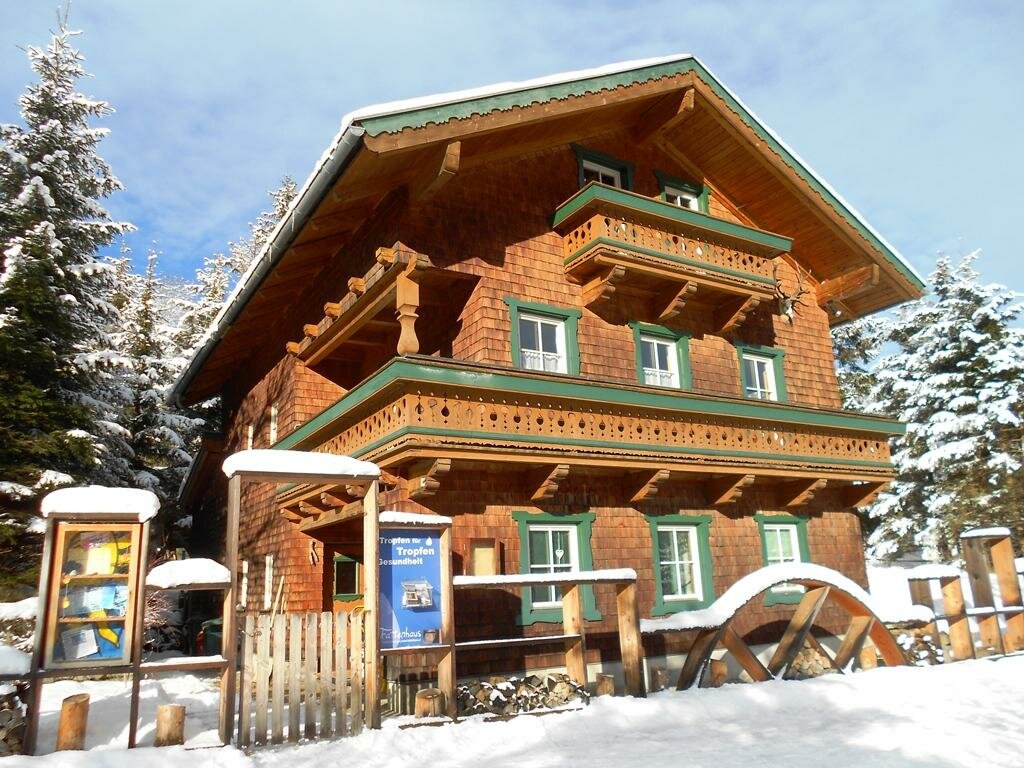 Trattenhaus.jpg