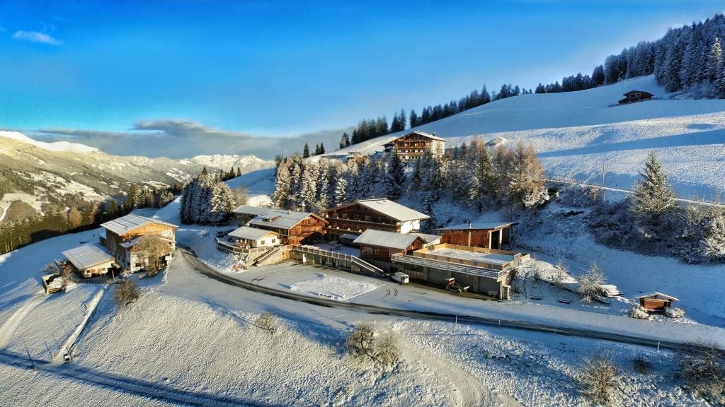 Winterpanorama-Enzianhof.jpg