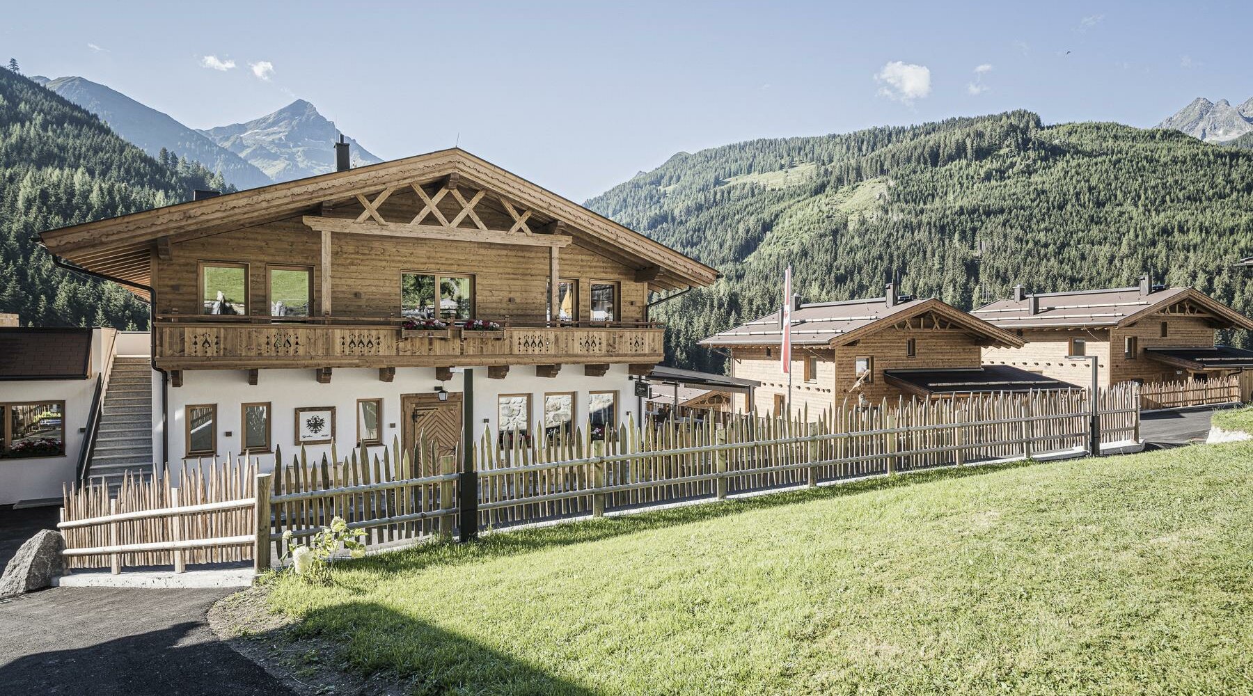 Farm-Resort-Geislerhof-Sommer.jpg
