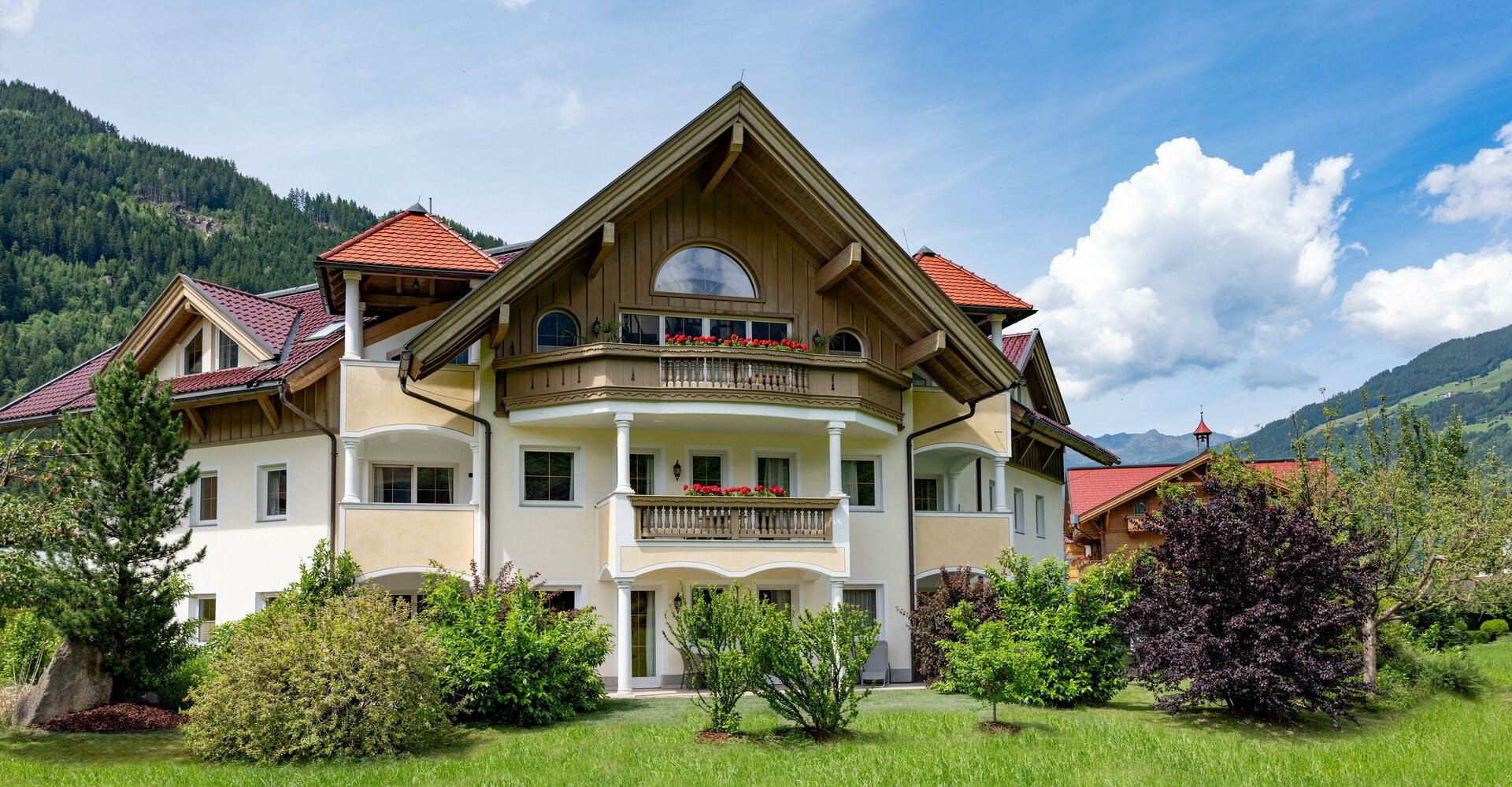 Alpenresidenz-Sonnwend-Sommer.jpg