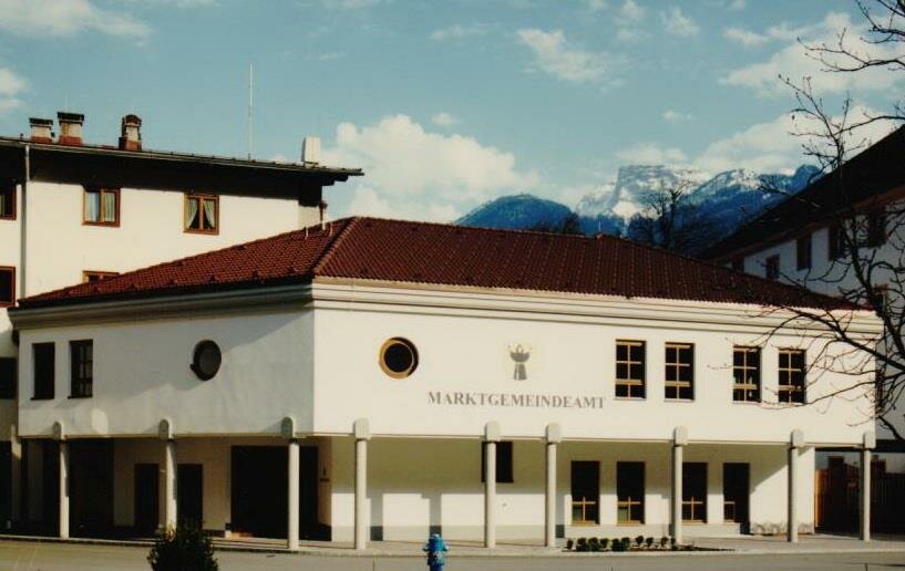 Aussenansicht-der-Marktgemeinde-Zell.jpg