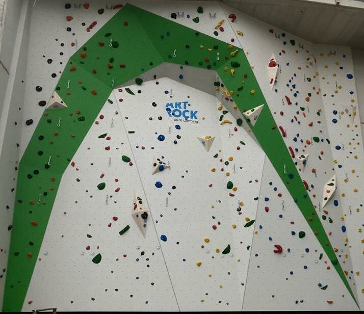Kletterwand.jpg