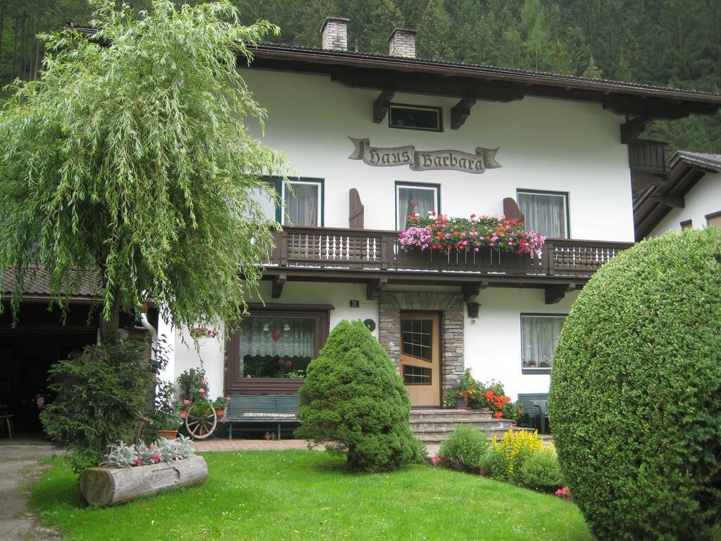 Haus-Barbara-im-Sommer.jpg