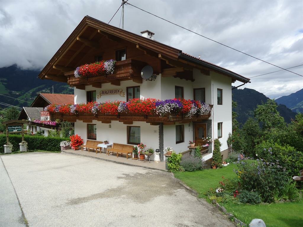 Bergfrieden-Sommer.jpg