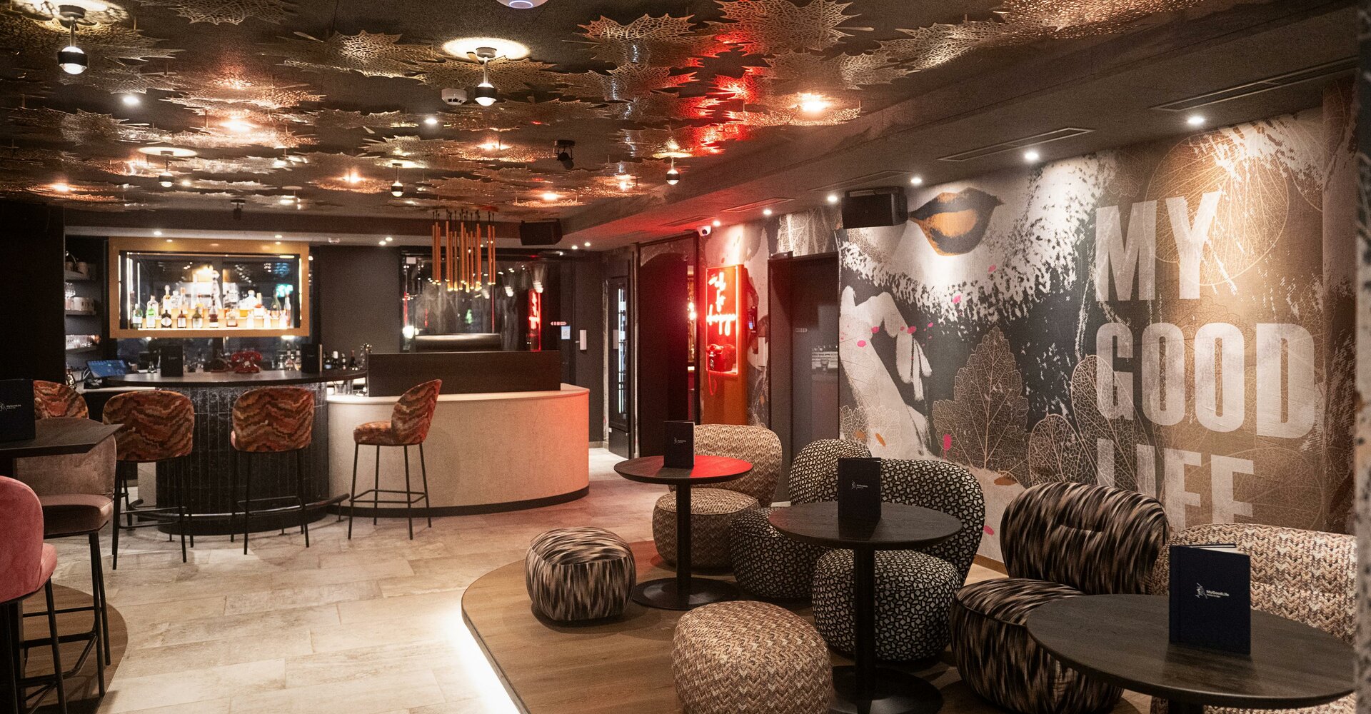 Bar-1.jpg